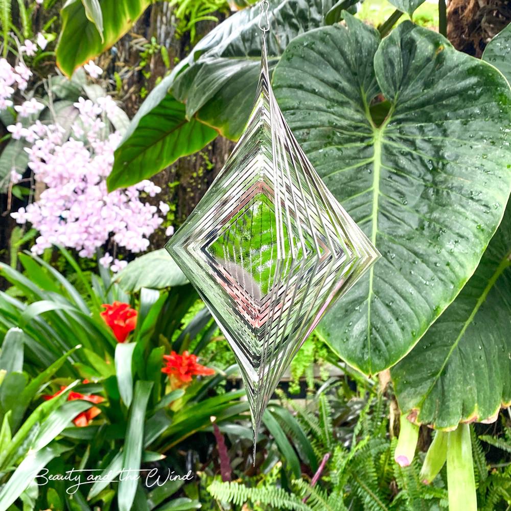 Diamond Wind Spinner - Beauty and the Wind