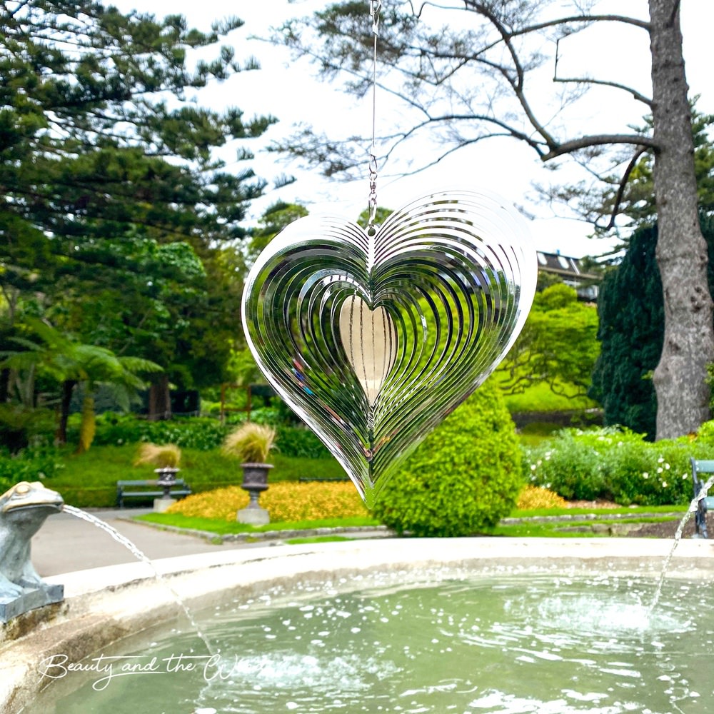 Heart Wind Spinner - Beauty and the Wind