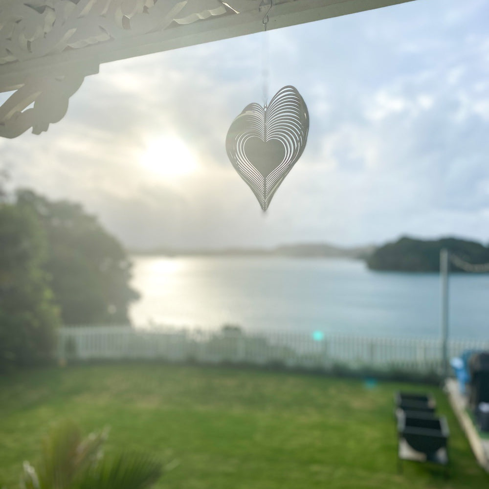 Heart Wind Spinner - Beauty and the Wind